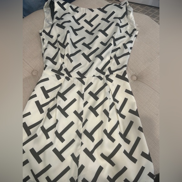 Romper - Picture 2 of 8